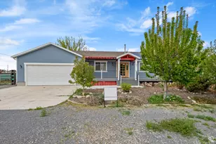 346 W Durfee Street St S, Grantsville, UT 84029 - Photo 2