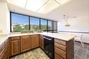 426 S 1000 E, Salt Lake City, UT 84102 - Photo 10