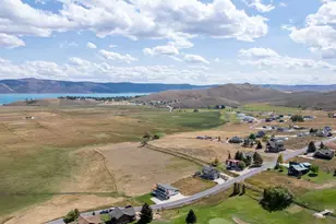 2584 S Country Club Dr, Garden City, UT 84028 - Photo 42