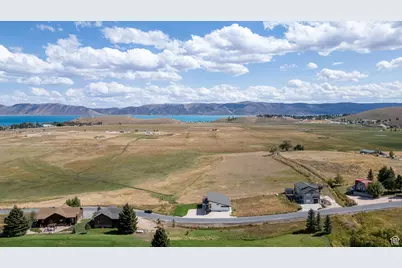 2584 S Country Club Dr #12, Garden City, UT 84028 - Photo 6