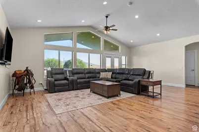 3670 Gundersen Cir, Erda, UT 84029 - Photo 6