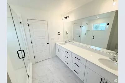 139 E Abbeville Ct, Sandy, UT 84070 - Photo 12