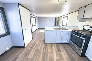 1101 S Carbon Ave, Price, UT 84501 - Photo 6