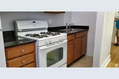 215 S 300 E, Salt Lake City, UT 84111 - Photo 2