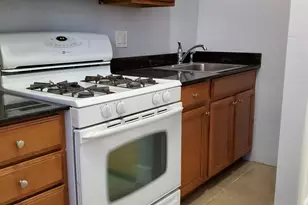 215 S 300 E, Salt Lake City, UT 84111 - Photo 2