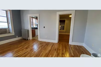 215 S 300 E, Salt Lake City, UT 84111 - Photo 14