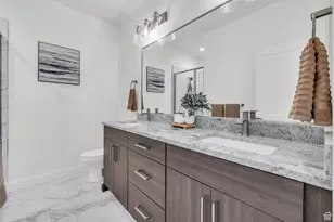 239 E Burch Creek Pl, South Ogden, UT 84405 - Photo 16
