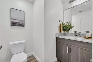 241 E Burch Creek Pl, South Ogden, UT 84405 - Photo 10