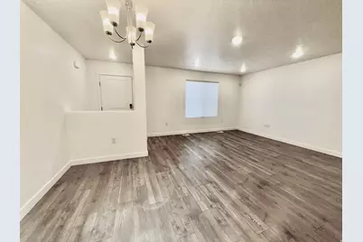 2810 N Fighting Falcon St, Layton, UT 84040 - Photo 8