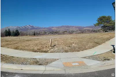 5976 W 11270 N #05, Highland, UT 84003 - Photo 2