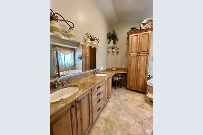 9575 Aztec Dr, Cedar Hills, UT 84062 - Photo 10