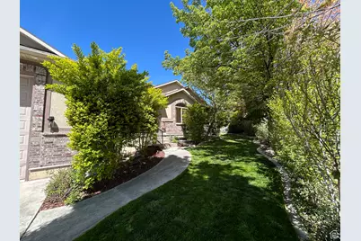 9575 Aztec Dr, Cedar Hills, UT 84062 - Photo 2
