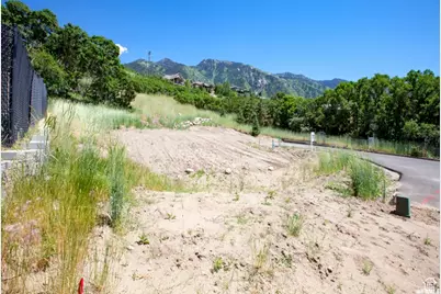 10279 S Dimple Dell Rd #103, Sandy, UT 84092 - Photo 2