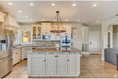 196 S Holly Dr, Alpine, UT 84004 - Photo 8