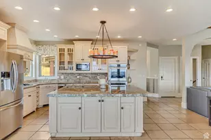 196 S Holly Dr, Alpine, UT 84004 - Photo 8