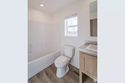 220 W 100 N #6, Levan, UT 84639 - Photo 16