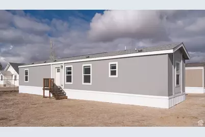 220 W 100 N #6, Levan, UT 84639 - Photo 2