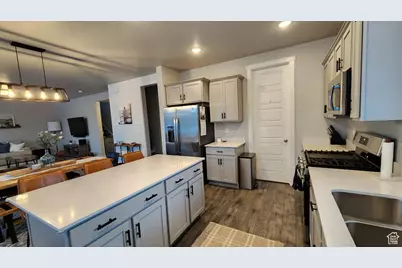 1395 E Kelsey Dr, Eagle Mountain, UT 84005 - Photo 16