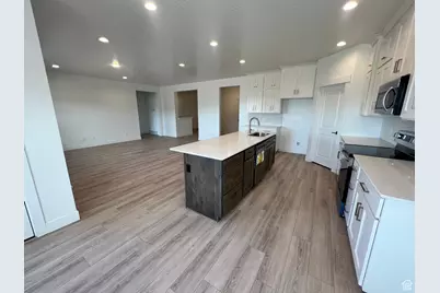 1550 S White Sage Dr #323, Santaquin, UT 84655 - Photo 12