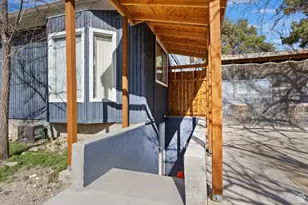 2067 E Gyrfalcon Ln, Sandy, UT 84092 - Photo 28