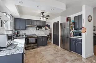 2067 E Gyrfalcon Ln, Sandy, UT 84092 - Photo 8