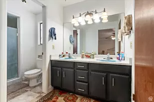 2067 E Gyrfalcon Ln, Sandy, UT 84092 - Photo 18