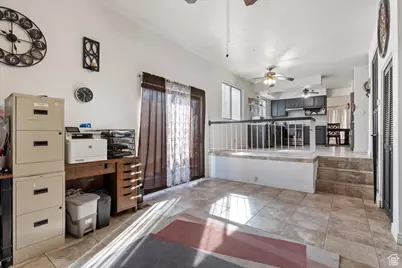 2067 E Gyrfalcon Ln, Sandy, UT 84092 - Photo 12