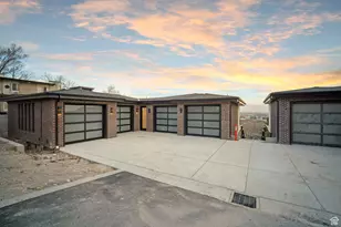 603 N Darwin St E, Salt Lake City, UT 84103 - Photo 2