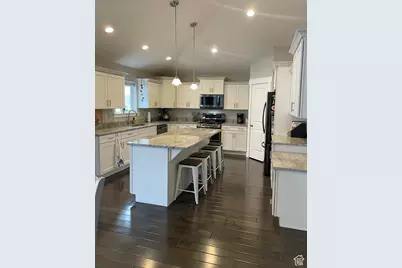 880 N Rocky Mountain Way, Elk Ridge, UT 84651 - Photo 10