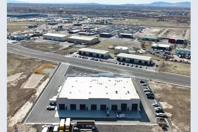 2724 N Rulon White Blvd #1A, Pleasant View, UT 84414 - Photo 12