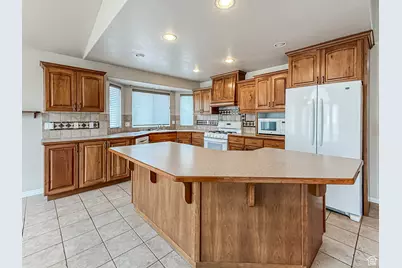 1164 E 2650 N, North Ogden, UT 84414 - Photo 4