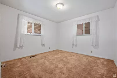 2921 W 1300 N, Clinton, UT 84015 - Photo 10