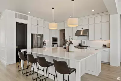 4784 W Juniper Bend Cir, Herriman, UT 84096 - Photo 8