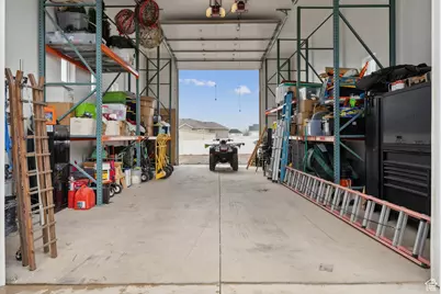 9227 N Horizon Dr, Eagle Mountain, UT 84005 - Photo 14