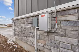 9227 N Horizon Dr, Eagle Mountain, UT 84005 - Photo 12