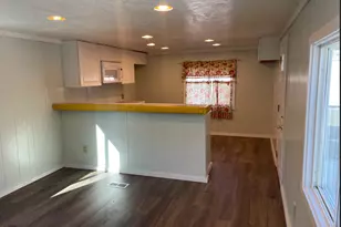 189 S Main St, Layton, UT 84041 - Photo 4