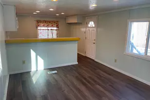 189 S Main St, Layton, UT 84041 - Photo 4