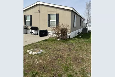179 Green Pines Ave, Tooele, UT 84074 - Photo 2