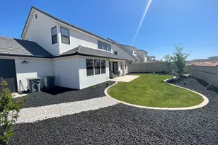 813 W Rust Dr, Saint George, UT 84790 - Photo 4