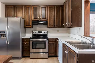 2451 W Hard Rock Cir S, Salt Lake City, UT 84129 - Photo 8