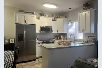 422 E 500 S #G, Vernal, UT 84078 - Photo 2