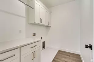 8077 N Bristle Cone Rd, Eagle Mountain, UT 84005 - Photo 16