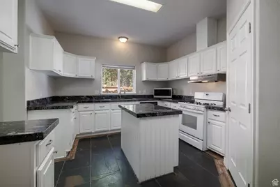 7461 W Deep Creek Rd, Vernal, UT 84078 - Photo 6