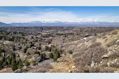 10480 S Seven Springs Cir #23, Sandy, UT 84092 - Photo 14