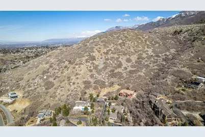 10480 S Seven Springs Cir #23, Sandy, UT 84092 - Photo 12