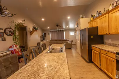 660 E 400 N, Spring City, UT 84662 - Photo 4