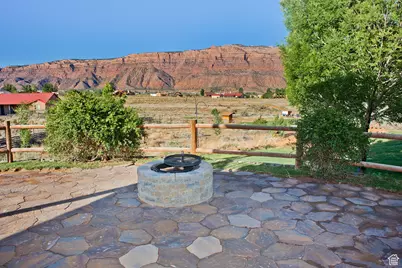 98 E Mt. Peale Dr, Moab, UT 84532 - Photo 6