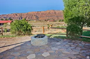 98 E Mt Peale Dr, Moab, UT 84532 - Photo 6