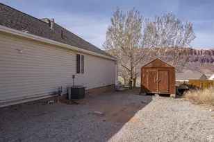 98 E Mt Peale Dr, Moab, UT 84532 - Photo 52