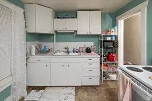 263 W Center St, Logan, UT 84321 - Photo 10